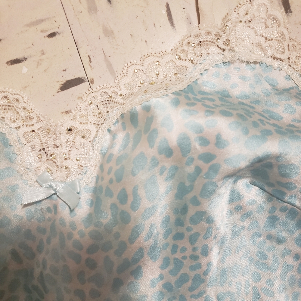 Victoria's Secret Women's Victorias Secret Slips. - Picture 4 of 9